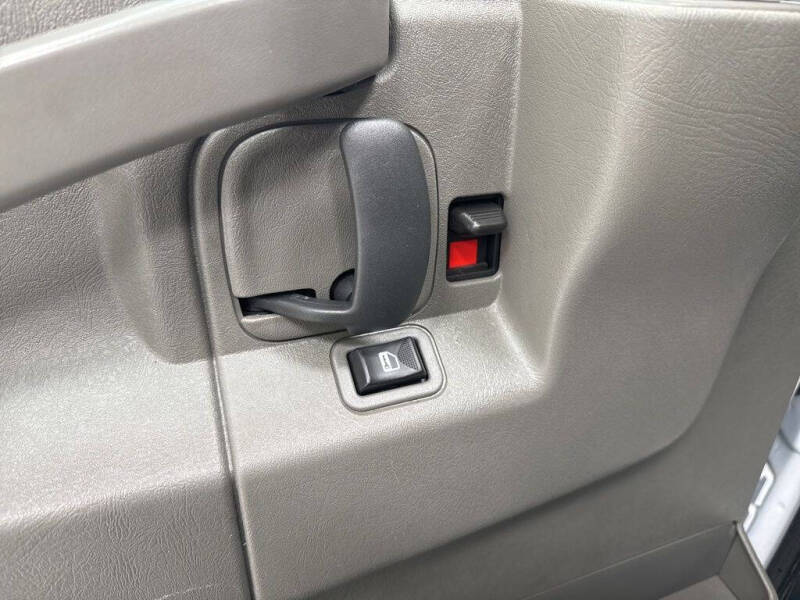 2024 Chevrolet Express 2500