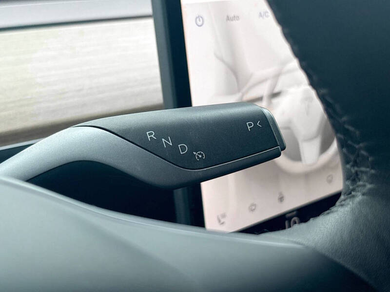 2025 Tesla Model Y Long Range