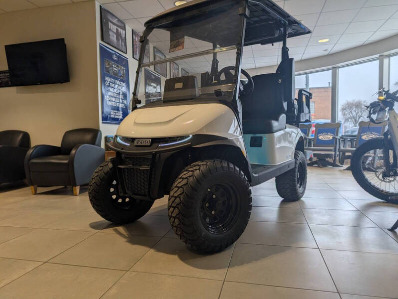 2026 E-Z-GO RXV 4