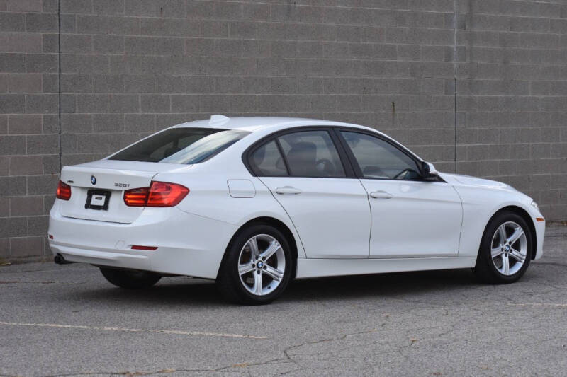 2013 BMW 3 Series 328i photo 10