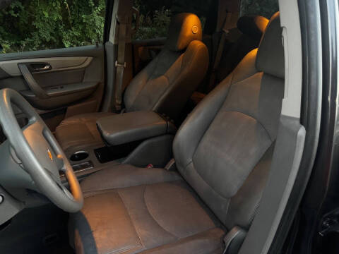 2017 Chevrolet Traverse LS