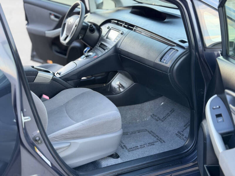 2013 Toyota Prius One