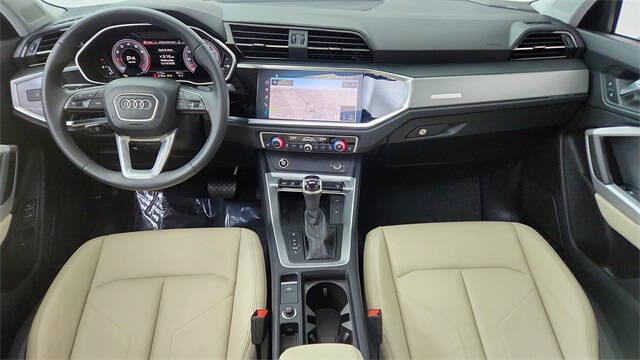 2024 Audi Q3 quattro S line Prem Plus 45 TFSI