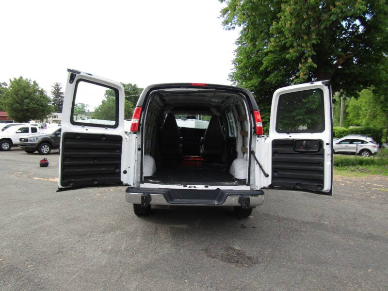 2023 GMC Savana 2500