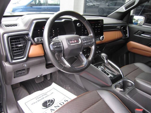 2023 GMC Canyon AT4