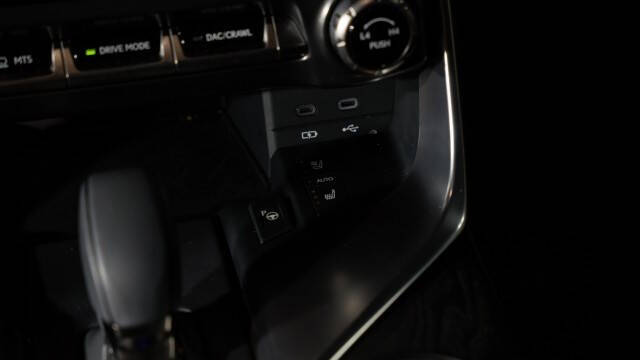 2025 Lexus LX 700h Overtrail