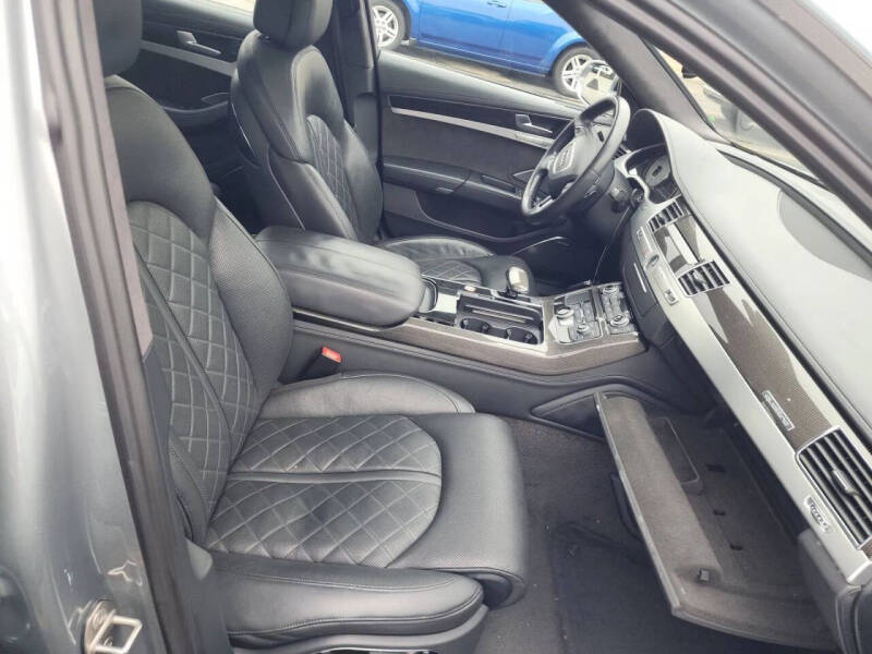 2013 Audi S8 4.0T quattro