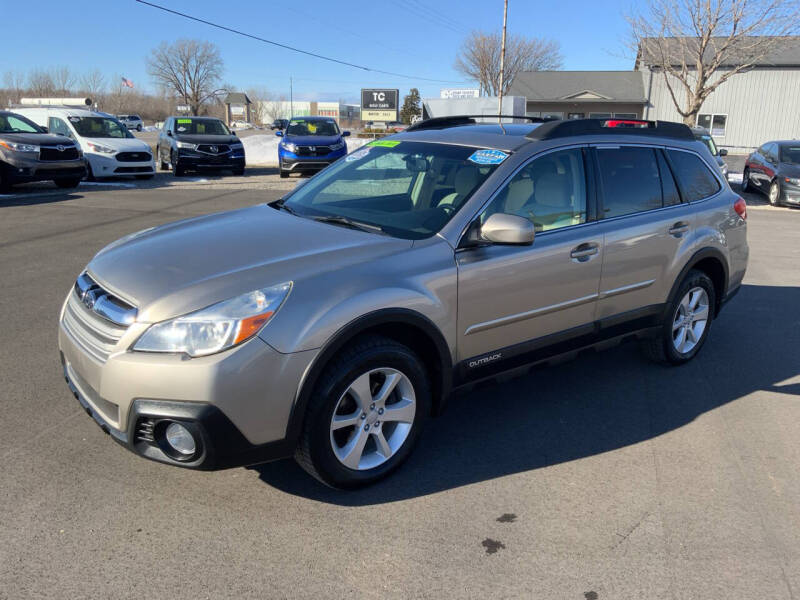 Used 2014 Subaru Outback 2.5i Premium with VIN 4S4BRCDC0E3228389 for sale in Traverse City, MI