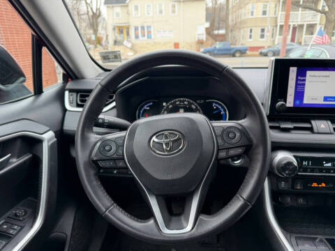 2023 Toyota RAV4 Hybrid XLE
