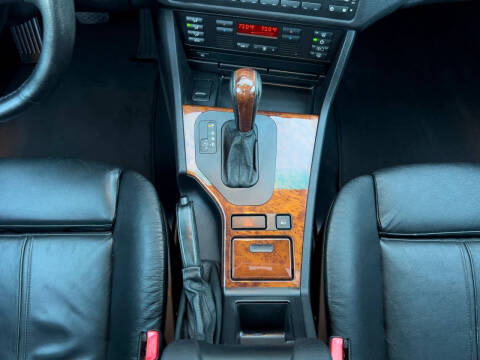 2002 BMW 5 Series 525i