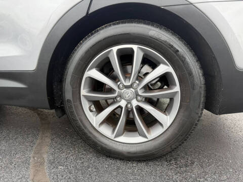 2018 Hyundai Santa Fe SE
