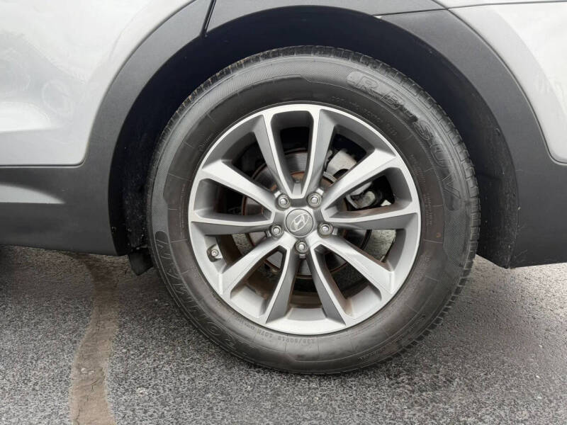 2018 Hyundai Santa Fe SE
