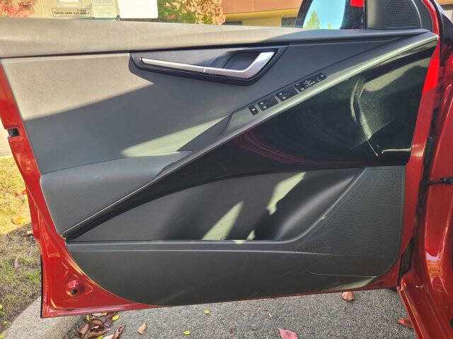 2024 Kia Niro EX Touring