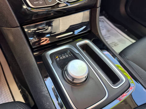 2023 Chrysler 300 Touring