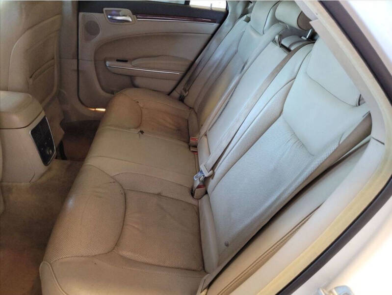 2011 Chrysler 300 Limited