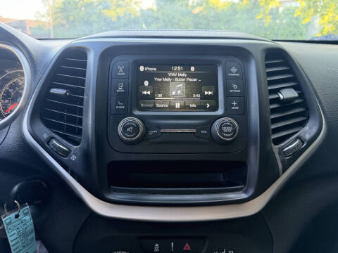2015 Jeep Cherokee Sport