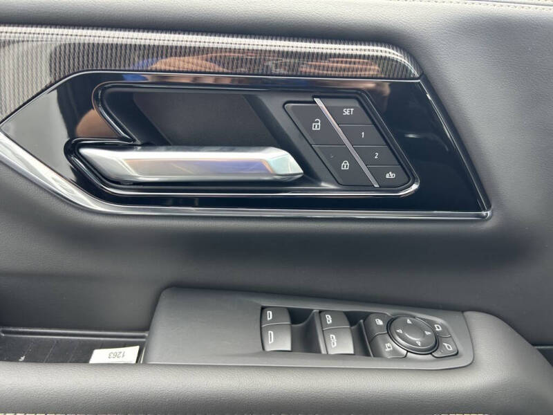 2025 GMC Yukon XL Elevation