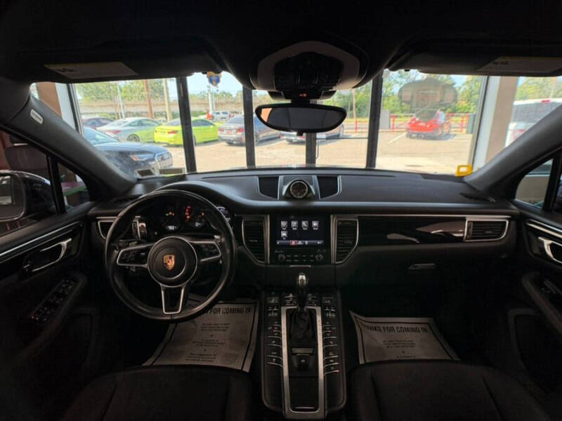 2018 Porsche Macan