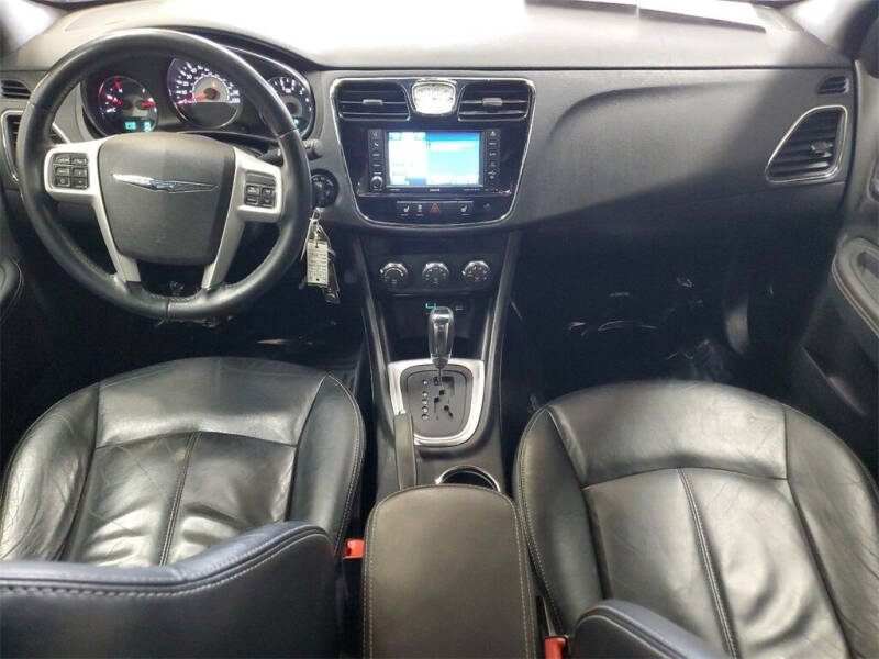 2012 Chrysler 200 Limited