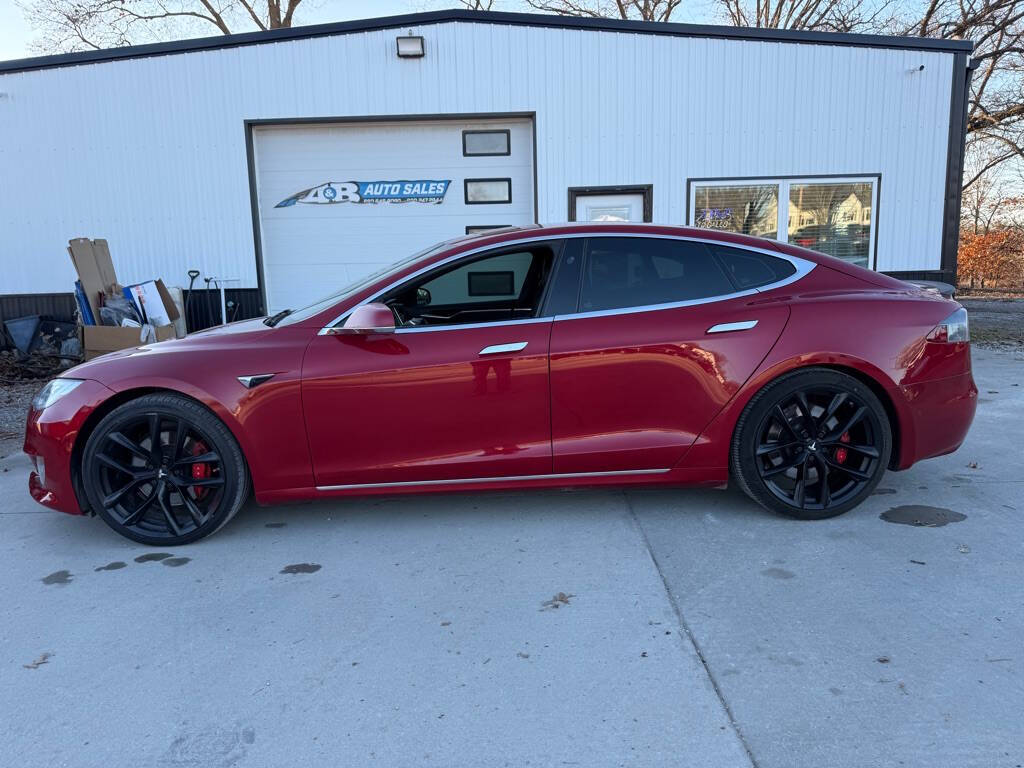 Red 2017 Tesla Model S P100D AWD P100D 4dr Liftback 1