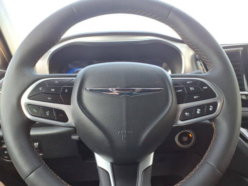 2025 Chrysler Pacifica Pinnacle