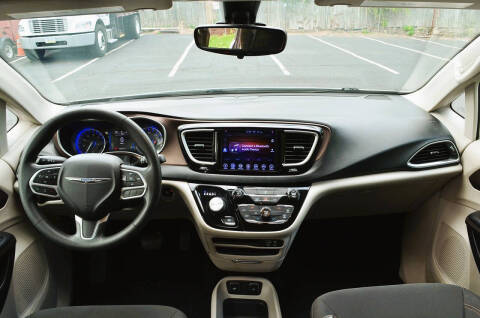 2017 Chrysler Pacifica Touring