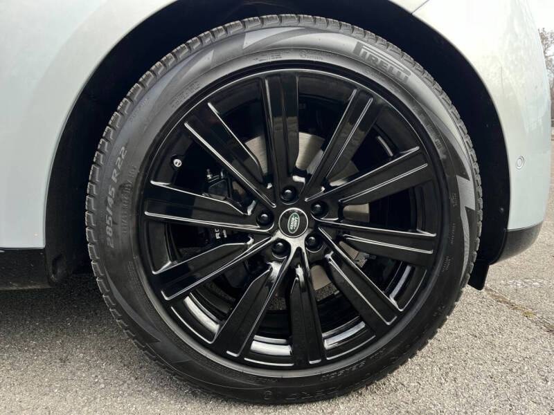 2025 Land Rover Range Rover P400 SE