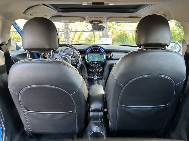 2015 MINI Hardtop 4 Door Cooper