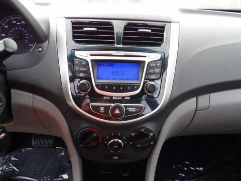 2012 Hyundai Accent GLS