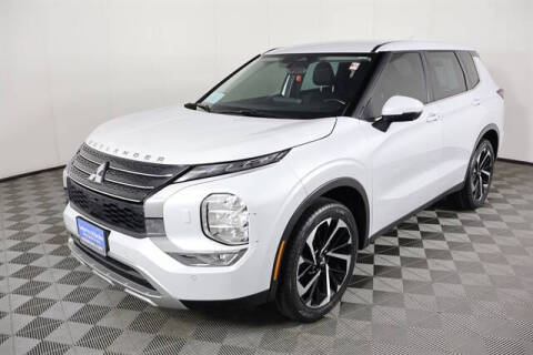 2023 Mitsubishi Outlander SE