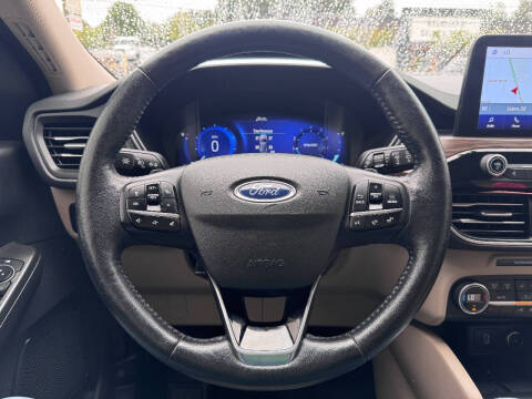 2020 Ford Escape Titanium