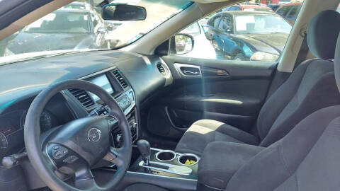 2016 Nissan Pathfinder S