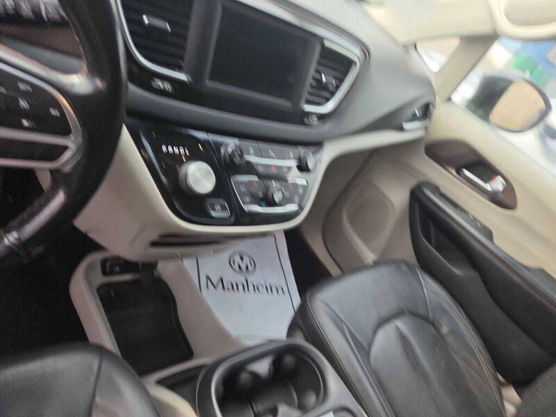 2019 Chrysler Pacifica Touring L