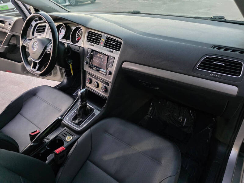 2015 Volkswagen Golf TSI S