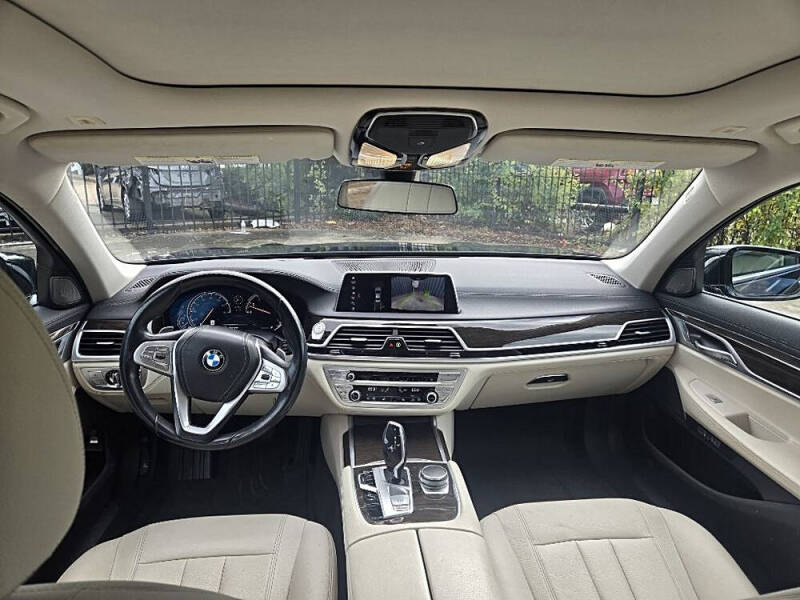 2018 BMW 7 Series 740i