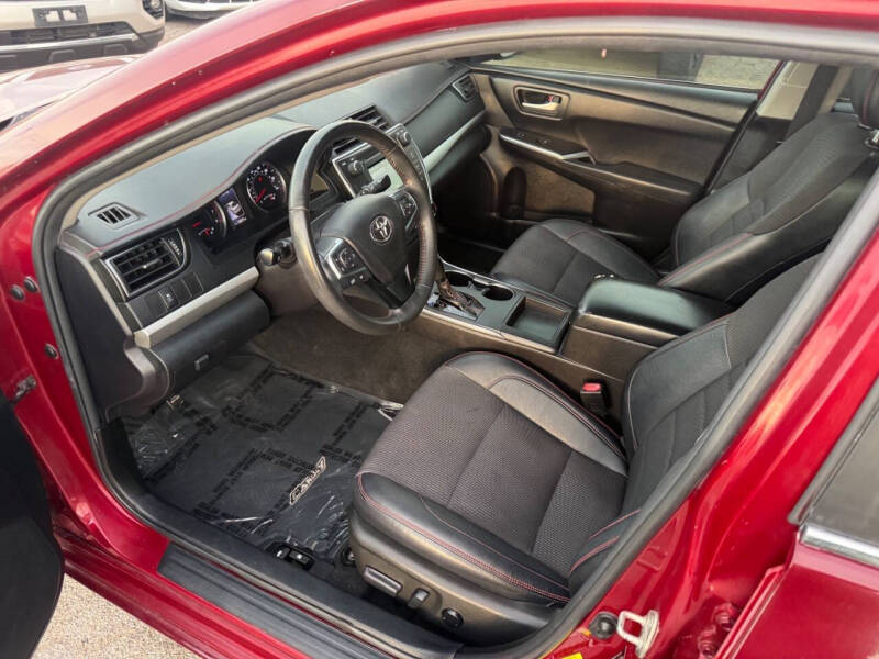 2017 Toyota Camry SE