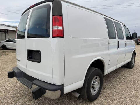 2022 Chevrolet Express 2500