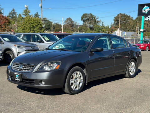 2005 Nissan Altima for sale at ALPINE MOTORS in Milwaukie OR