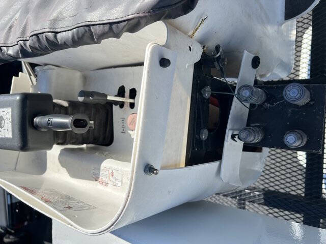 2017 Freightliner M2 106