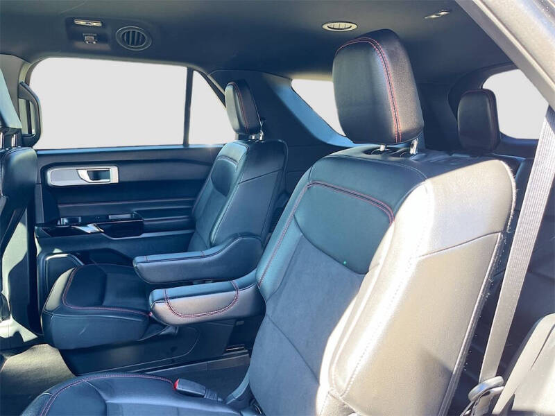 2024 Ford Explorer ST-Line