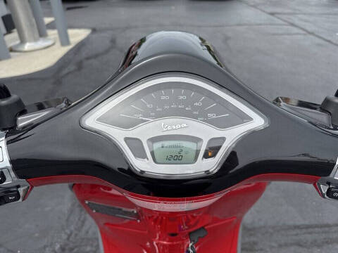 2023 Vespa Mickey Mouse Ltd