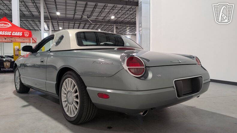 2004 Ford Thunderbird
