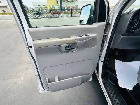 2006 Ford E-Series E-150 XLT