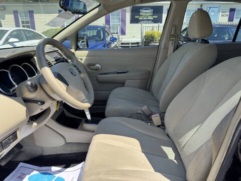 2009 Nissan Versa 1.8 S