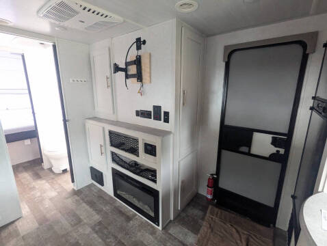 2022 Forest River R-Pod 202 / 25ft