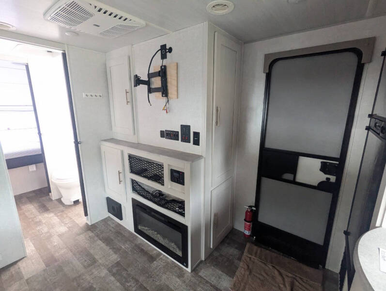 2022 Forest River R-Pod 202 / 25ft