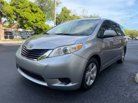 2011 Toyota Sienna LE 8-Passenger