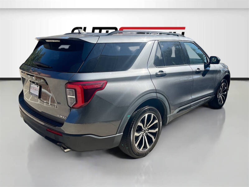 2022 Ford Explorer ST-Line