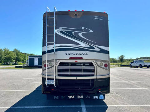 2014 Freightliner XCR Chassis