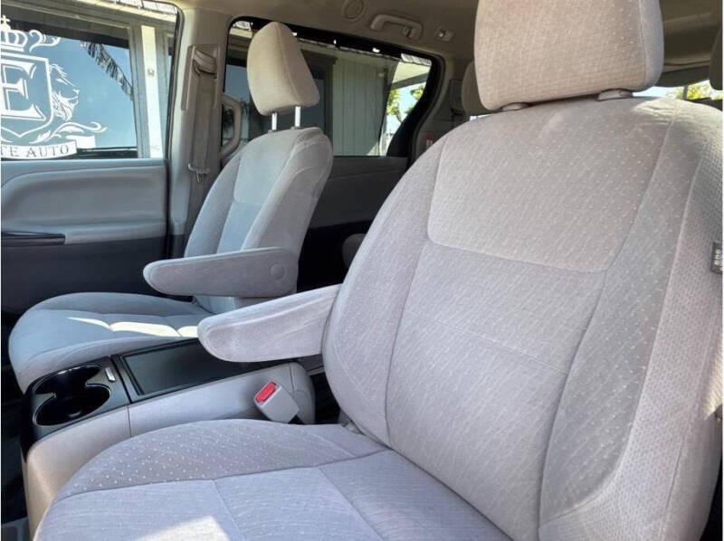 2015 Toyota Sienna